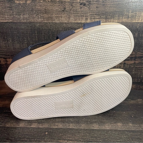 NWOT Women’s Platform Sandals with Navy Crisscross Straps Sz 8M - Picture 5 of 6